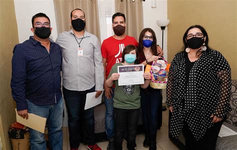 Premian A Ganadores De Concurso De Calaveras Literarias Altares De