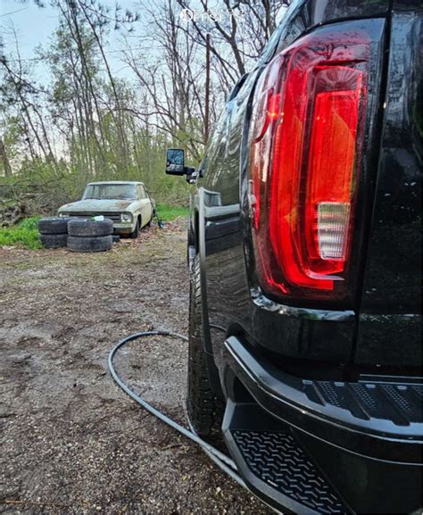 2020 Gmc Sierra 2500 Hd With 18x9 18 Method Mr305 And 285 75r18 Falken Wildpeak At4w And Stock