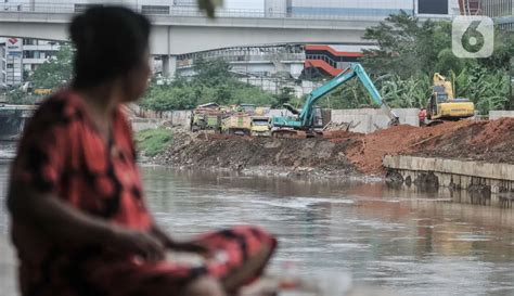 Pemprov Dki Anggarkan Rp469 29 M Untuk Normalisasi Ciliwung Foto