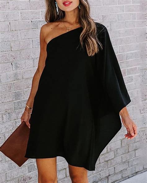 One Shoulder Batwing Sleeve Casual Dress