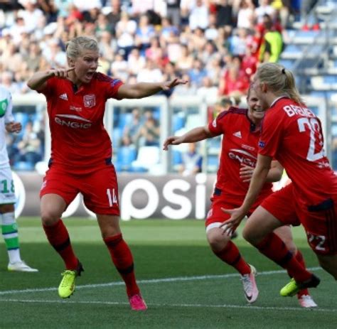 Sp Fu Ball Uefa Fu Ballerin Des Jahres Hegerberg Marozs N Meldung