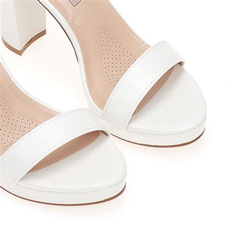 Sanda Y Nude Z Ekosk Ry Z Paseczkiem Tsoukalas Shoes