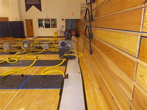 Hardwood Floor Drying in Cleveland | WET