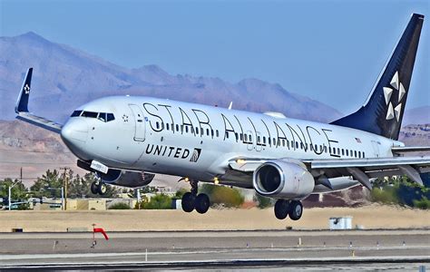 N26210 Star Alliance United Airlines 1998 Boeing 737 824 Flickr