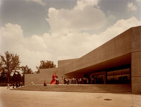 Rufino Y El Museo Tamayo Un Artista Y Un Recinto De Arte Universal