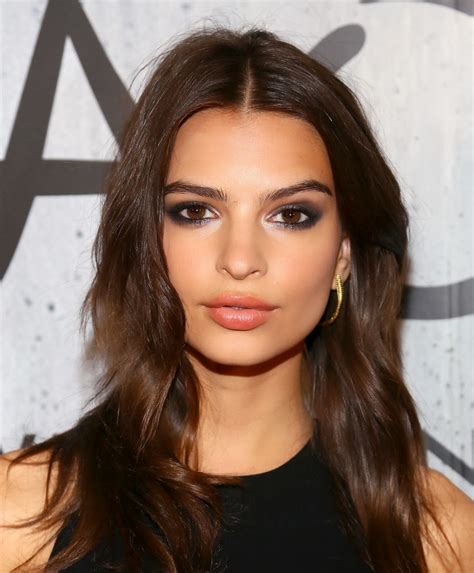 British Model Emily Ratajkowski Know Rare