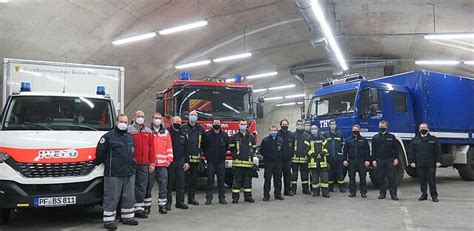 Feuerwehr DRK Und THW Verteilen Rund 150 000 Schutzmasken An Heime