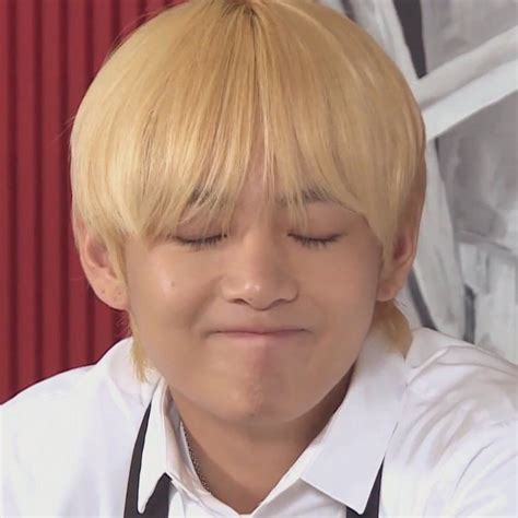 파앙 on Twitter Meme faces Bts meme faces Kim taehyung funny