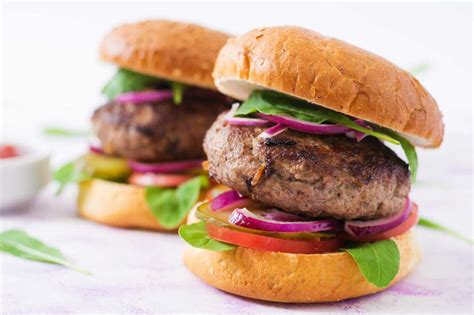 Elk Burger Recipe | Hunting Magazine