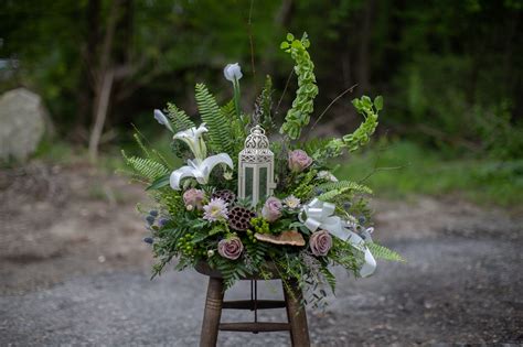 Memorial Lantern In Uxbridge Ma Lucille S Floral Designs