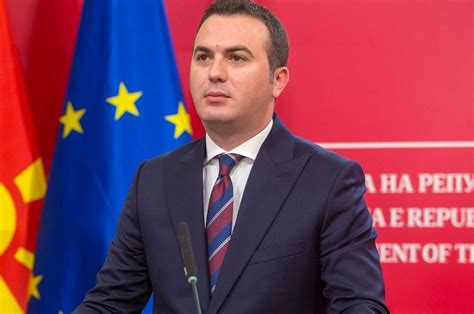 Арбер Адеми нов координатор на пратеничката група на ДУИ - еМагазин