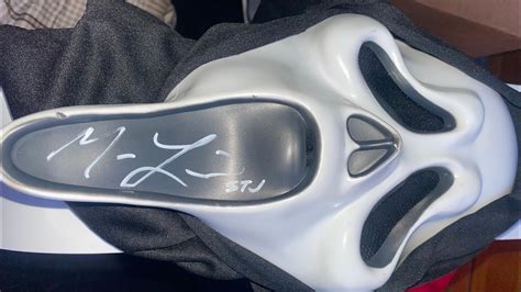 Mintych Authentics Autographed Ghostface Mask Unboxing Youtube