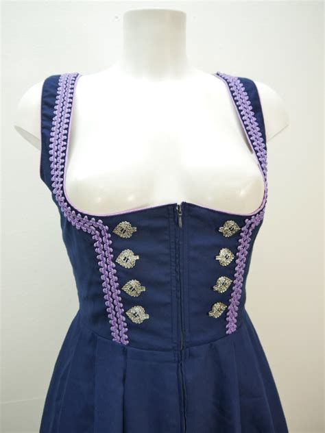 Rose Dirndl Blau Mit Balkonett Sensationelles Dirndl Ohne Sch Rze Gr