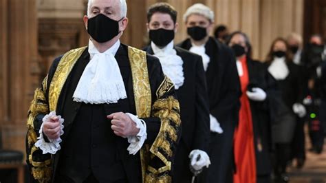 Covid-19: MPs told to wear face masks in Commons after 'major' outbreak ...