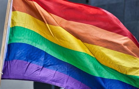 La policía lleva a cabo redadas en varios clubes LGBT de Moscú