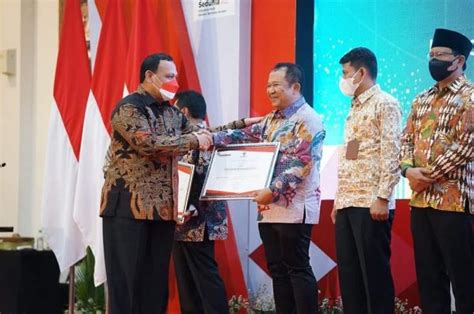 Sertifikasi Aset Pemkab Jember Tuntas Ketua KPK RI Beri Award Bupati