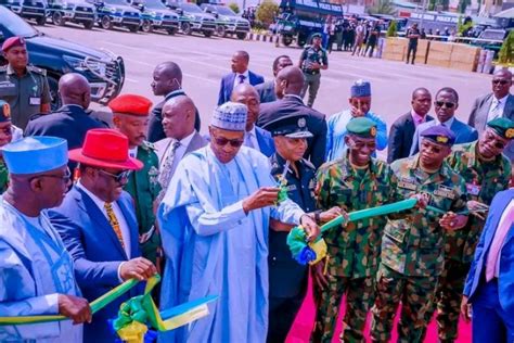 2023 ELECTIONS: Buhari unveils operational equipment for police (Photos ...