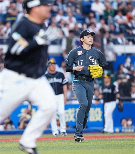 ＜ロ・ソ7＞初回1死一塁から山川に右前打を打たれた先発の佐々木（撮影・長久保 豊） ― スポニチ Sponichi Annex 野球