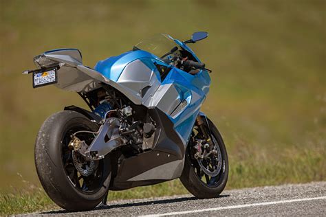 Worlds Fastest Electric Superbike Lightning Ls 218 Ready To Hit The Road