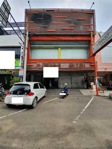 Disewakan Ruko Gandeng 2 Lantai Pinggir Jalan Raya Bouelevard Kelapa