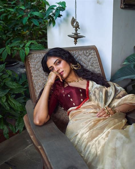 Malayalam Beauty Malavika Mohanan Hot Show In Swimsuit Look At Malavika Latest Pics Malavika