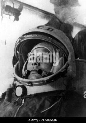 Yuri Gagarin El Cosmonauta Sovi Tico Y El Primer Hombre En