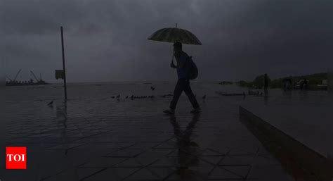 Maharashtra Rains Imd Predicts Heavy Rainfall In Mumbai Thane Palghar Yellow Alert Issued