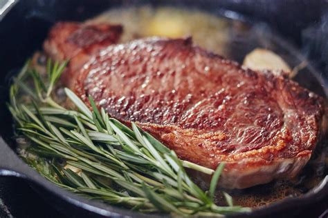 How To Cook Sirloin Steak On The Stove Top Foodrecipestory