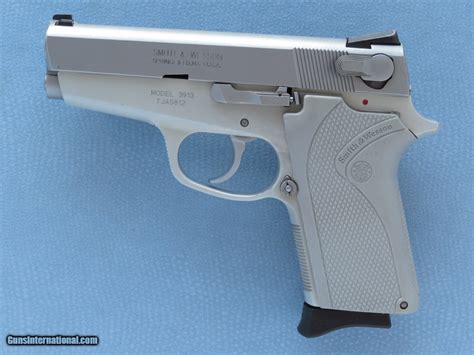 Smith And Wesson Model 3913 Lady Smith Cal 9mm