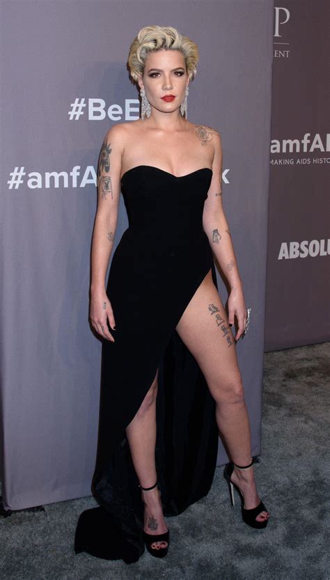 Halsey Is Just So Unbelievably Hot Scrolller