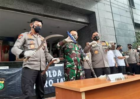 6 Laskar FPI Tewas Ditembak Ini Alasan Pangdam Jaya Muncul Di Polda