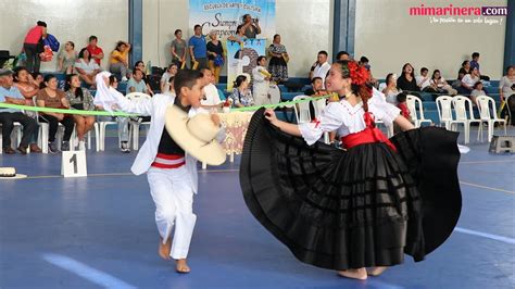 La Trujillana Marinera Norte A Bailan Alejandra Estrada Y Valentino