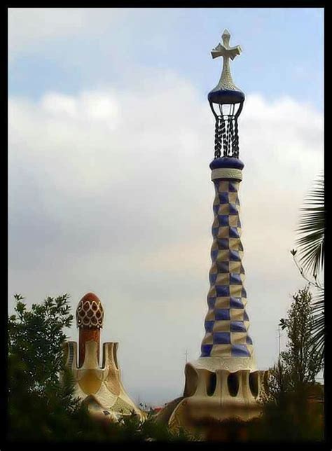 Pin By Silviu Andrei Vladareanu On Gaudi Gaudi Eiffel Tower Eiffel