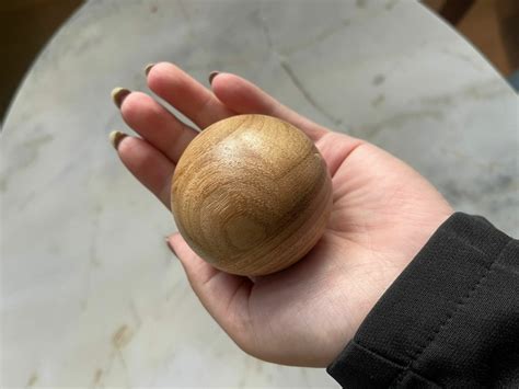 Esfera De Madeira Comprar Em Curadoria Faas