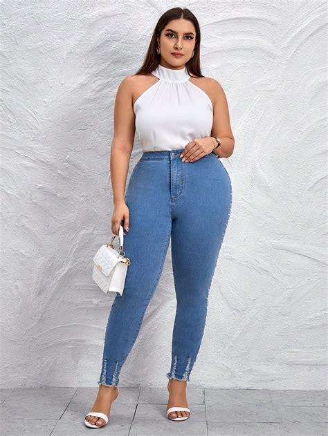 SHEIN Essnce Jeans Ajustados Con Cuenta De Perla Bajo Crudo Moda De