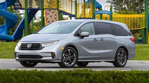 Honda Odyssey 2023 Vs Chrysler Pacifica 2023 Minivan Showdown