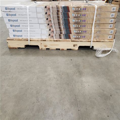 Phoenix Location Pallet Of Lifeproof Bailey S Beach Oak Mil X In