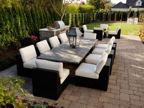 Patio Design: Size and Shape | HGTV