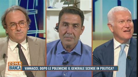 A Zona Bianca Parla Il Generale Vannacci Zona Bianca Video Mediaset