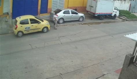 Madre E Hijo De A Os Son Arrollados Por Taxi En Barranquilla