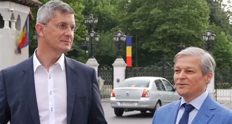 Dacian Cioloș și a anunțat candidatura la șefia USR PLUS