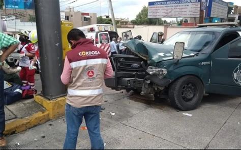 Fuerte Accidente Automovilístico Entre Patrulla De Fuerza Civil Y Auto