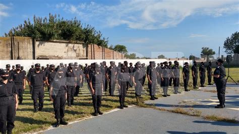 En Santa Fe tenemos policías que hace diez años no tocan su arma dijo