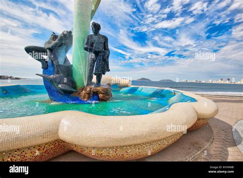 Monumento Al Pescador Mazatlan Hi Res Stock Photography And Images Alamy