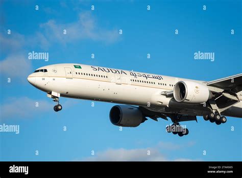 Saudi Arabian Airlines Saudia Boeing Er Airliner Jet Plane Hz