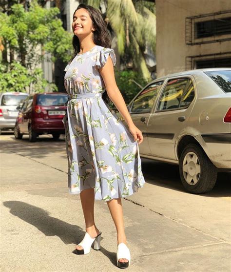 Anushka Sen Hot And Cute Wallpapers Deepfun