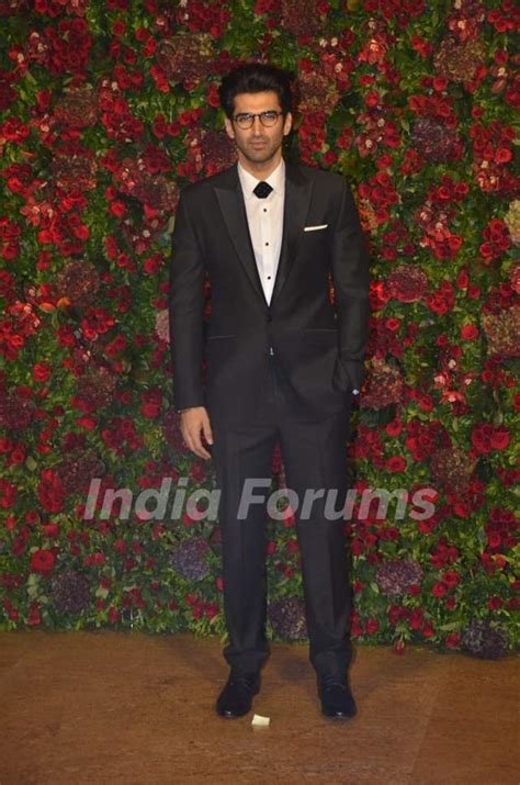 Aditya Roy Kapur at Ranveer Deepika Wedding Reception Mumbai Photo