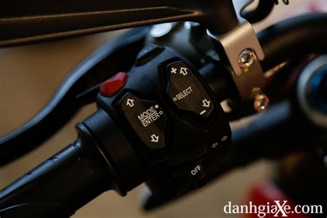 Ducati Streetfighter V Si U Naked Bike Gi T Tri U Ng T I Vi T Nam