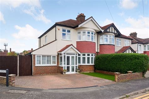 4 Bed Semi Detached House For Sale In Priory Avenue North Cheam