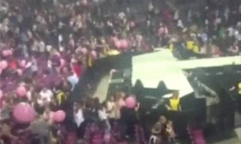 Fotos E V Deos Mostram Correria Ap S Explos Es Em Show De Ariana Grande